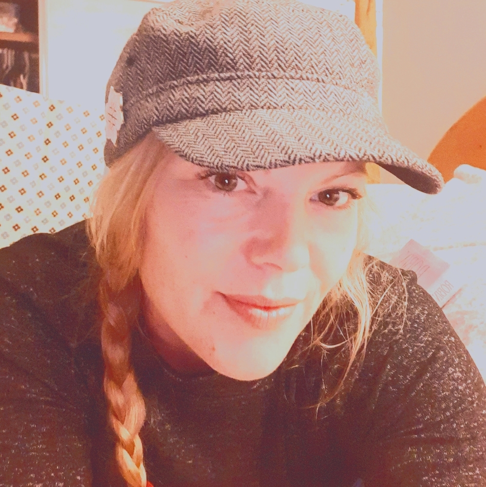 Meet your Posher, Laura